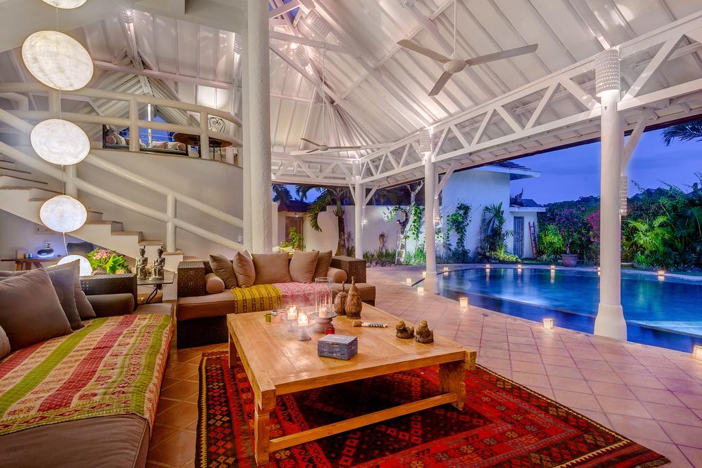 סמיניאק La Villa Oberoi מראה חיצוני תמונה