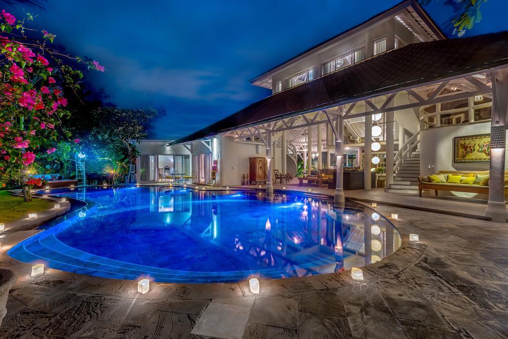 סמיניאק La Villa Oberoi מראה חיצוני תמונה